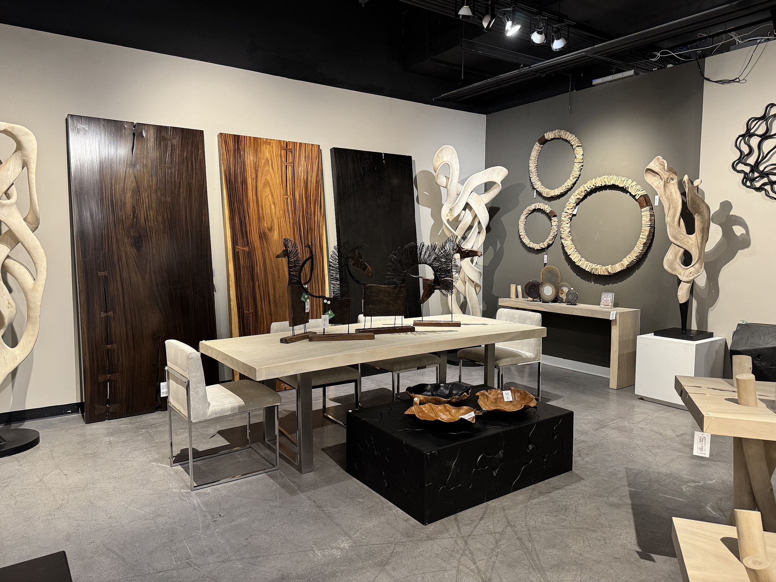 Showrooms & Tradeshows