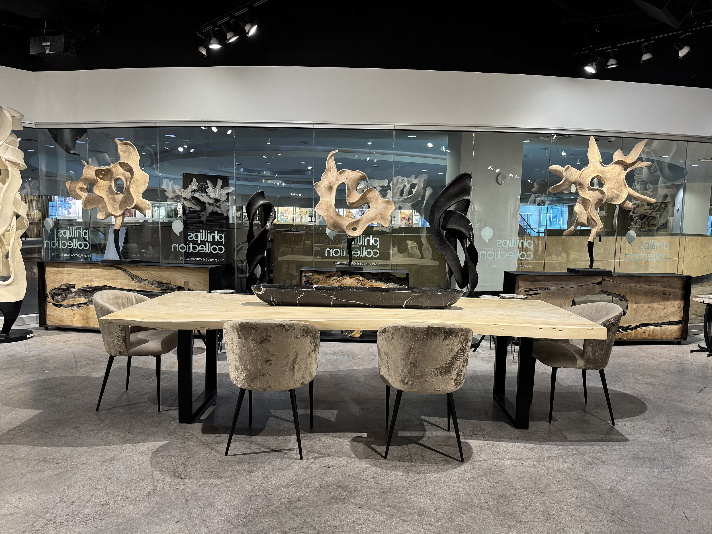 Showrooms & Tradeshows